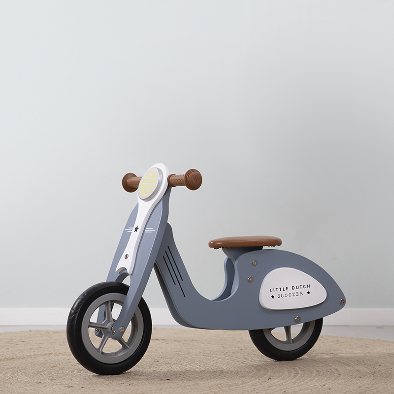 4385 LD wooden scooter - blue 1b