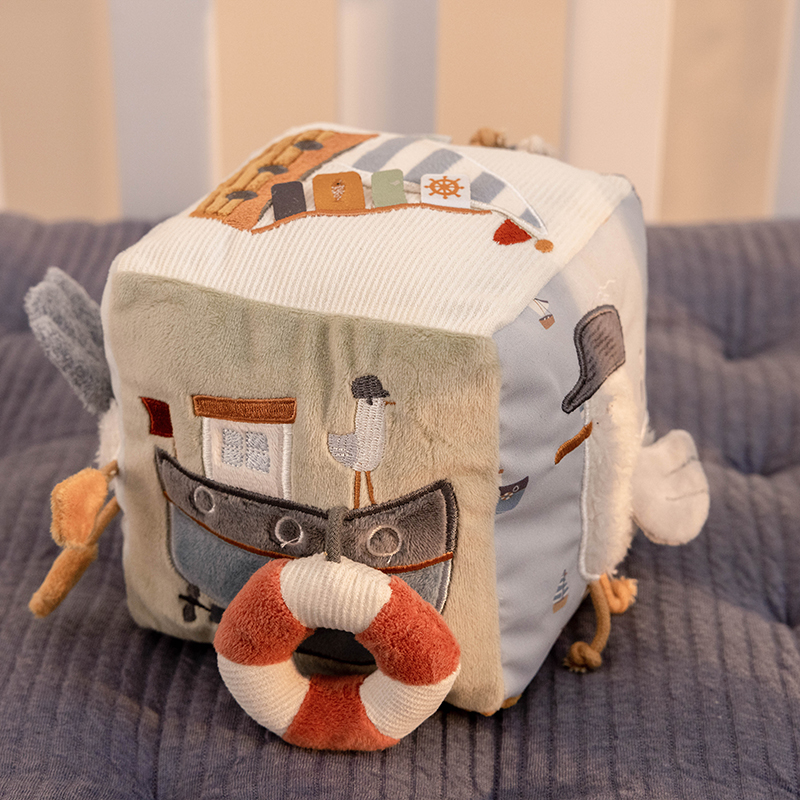 LD8609 - Activity Cube - Sailors Bay (7)