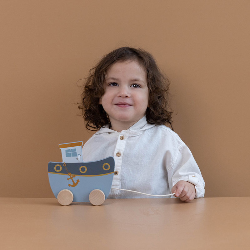 LD7084 - Pull Along Boat (3)