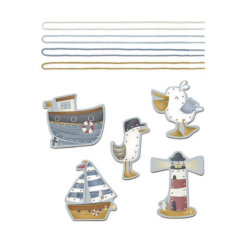 120716_LD_BT_LACING_CARDS_SAILORS BAY
