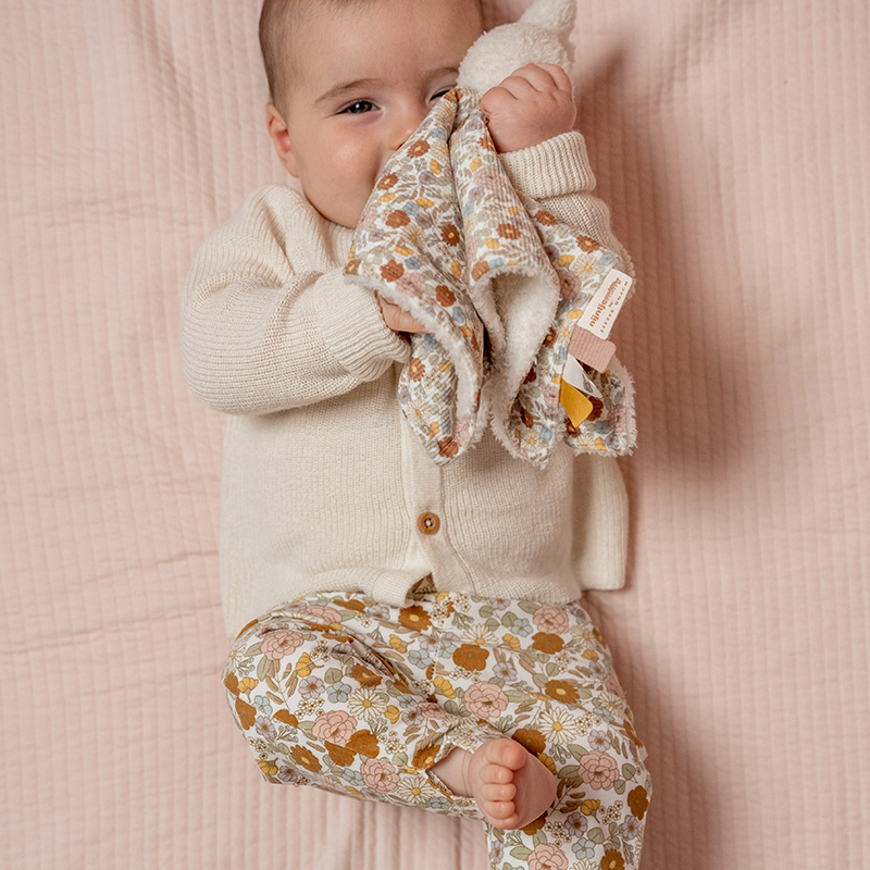 NIJN752 - Vintage flowers cuddle cloth (5)