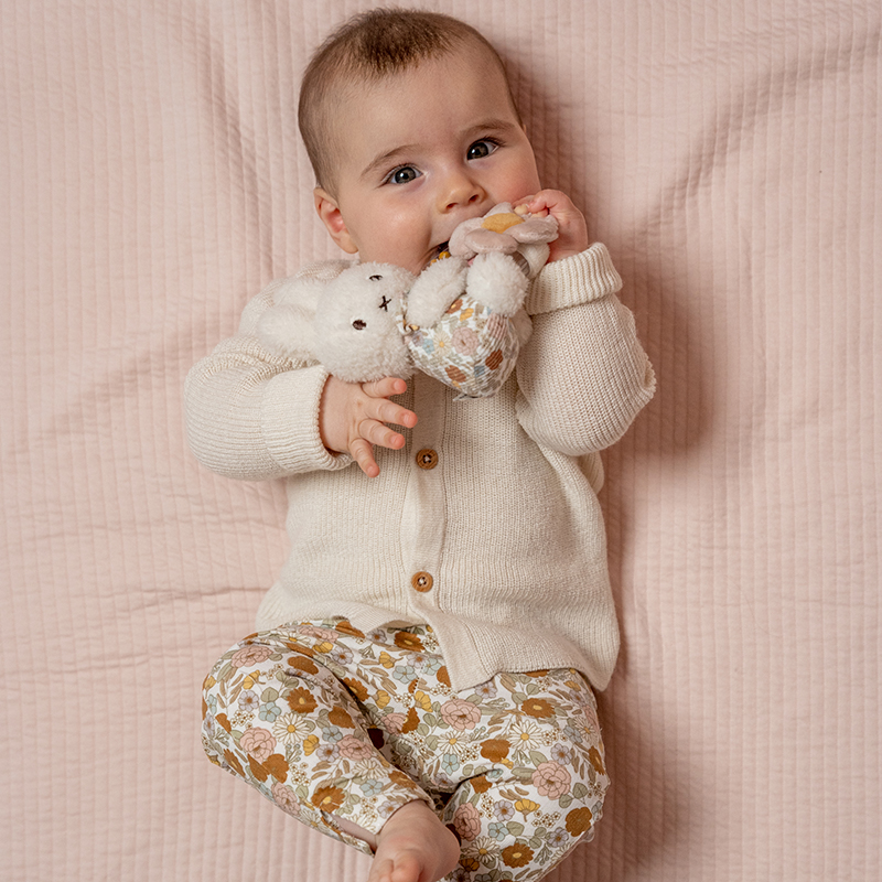 NIJN753 - Vintage flowers ring rattle (2)